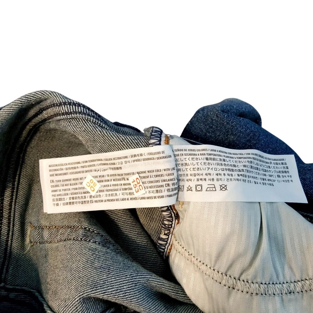 Hollister Womens  Classic five-pocket style Flare Jeans Blue Denim Size 6R - Picture 6 of 9